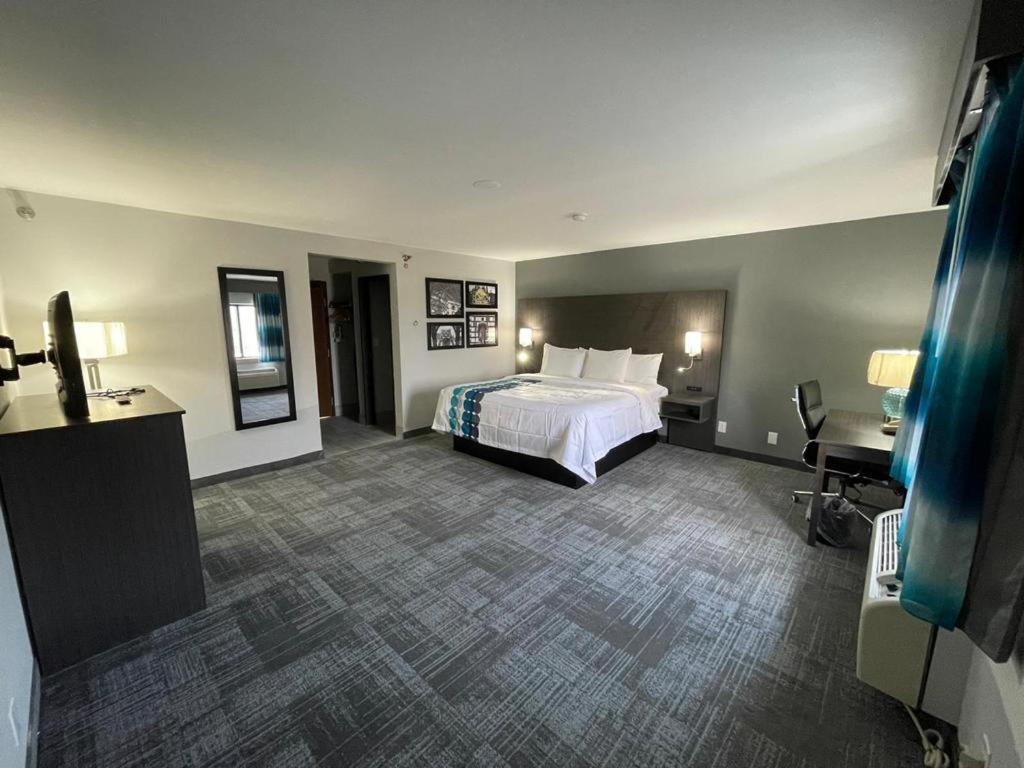 La Quinta Inn By Wyndham Indianapolis Airport Executive Dr Eksteriør bilde