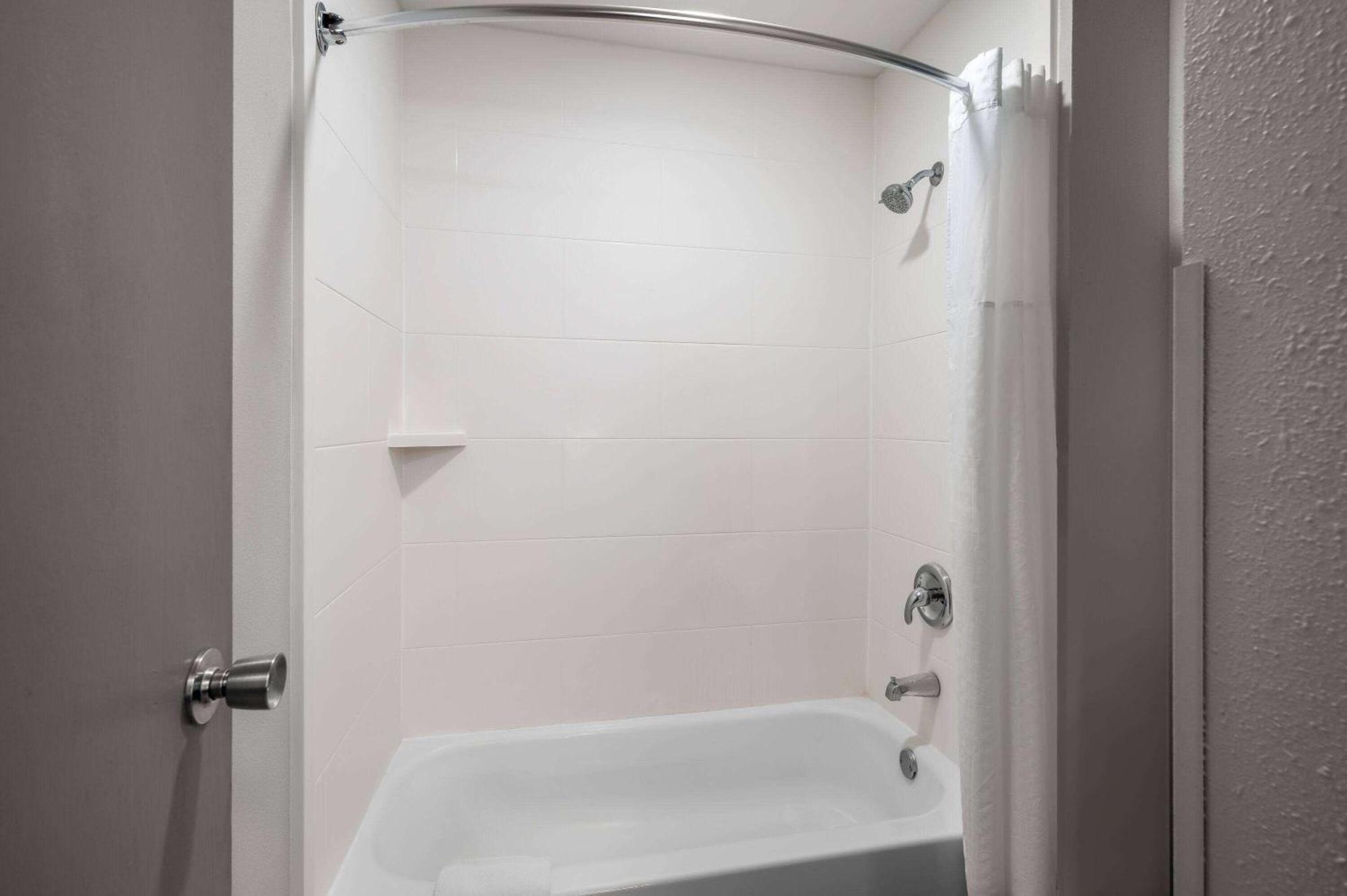 La Quinta Inn By Wyndham Indianapolis Airport Executive Dr Eksteriør bilde