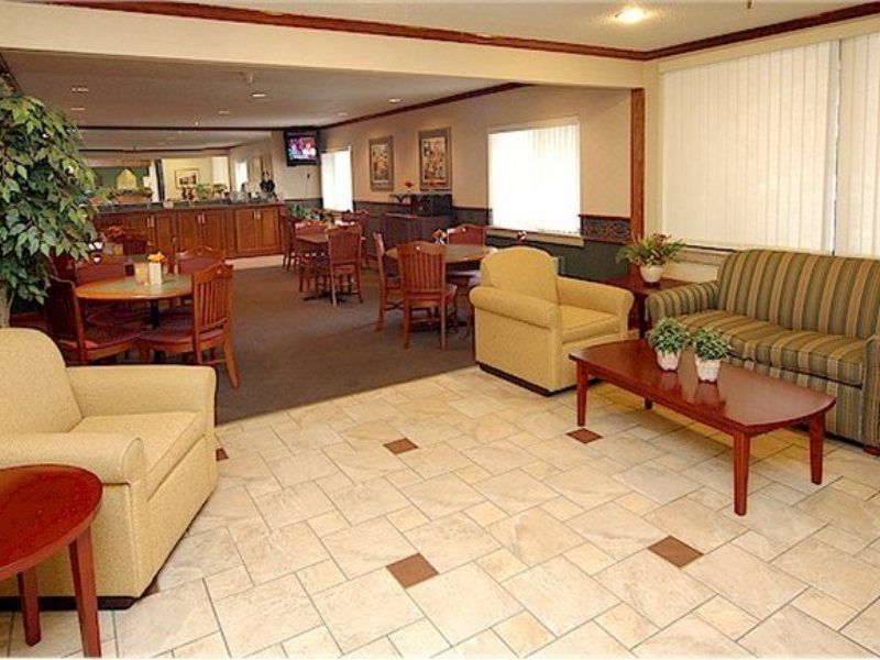 La Quinta Inn By Wyndham Indianapolis Airport Executive Dr Eksteriør bilde