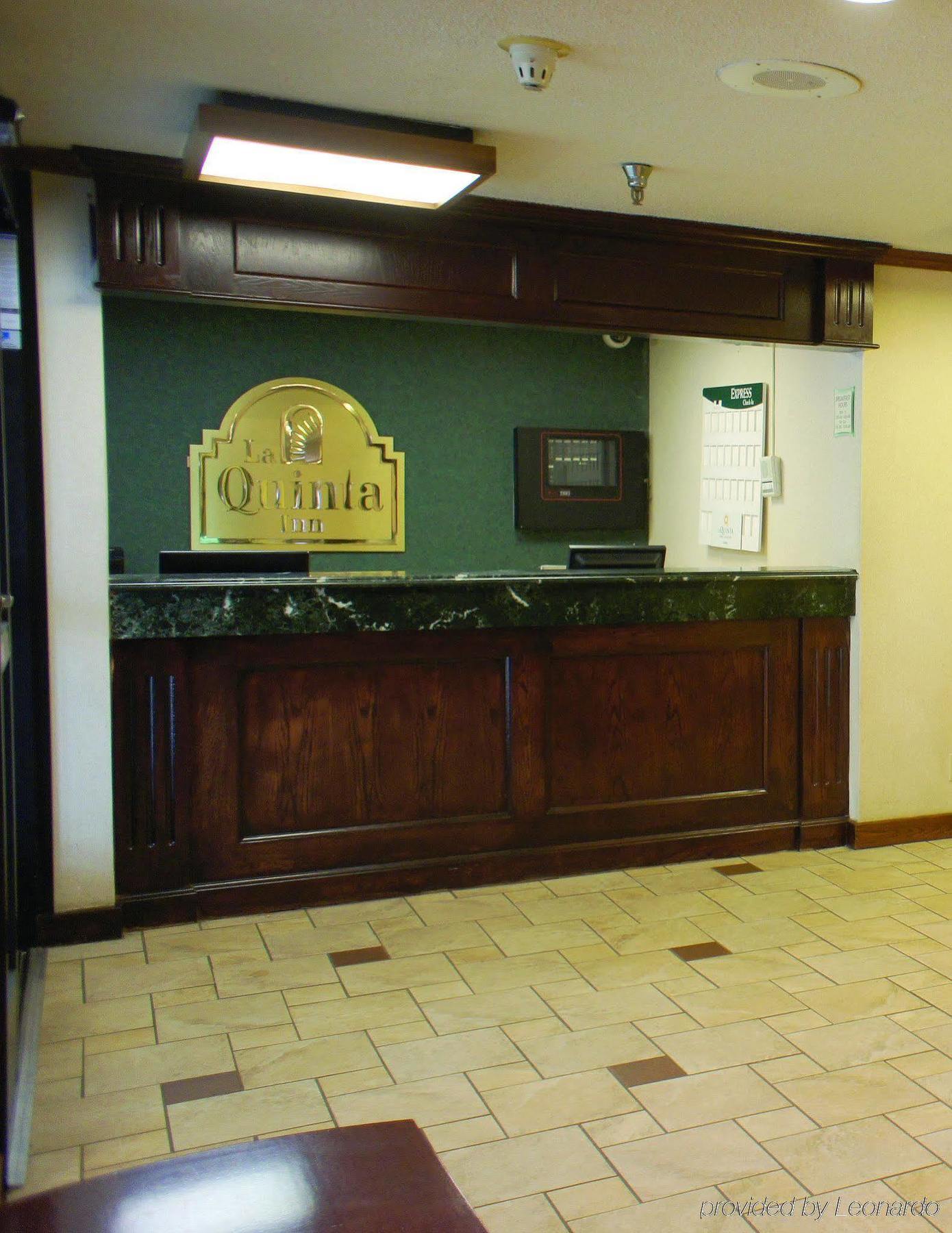 La Quinta Inn By Wyndham Indianapolis Airport Executive Dr Eksteriør bilde